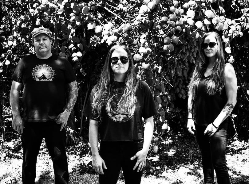 Dallas, Texas Stoner Rock / Doom Metal trio TEMPTRESS signs with MAR